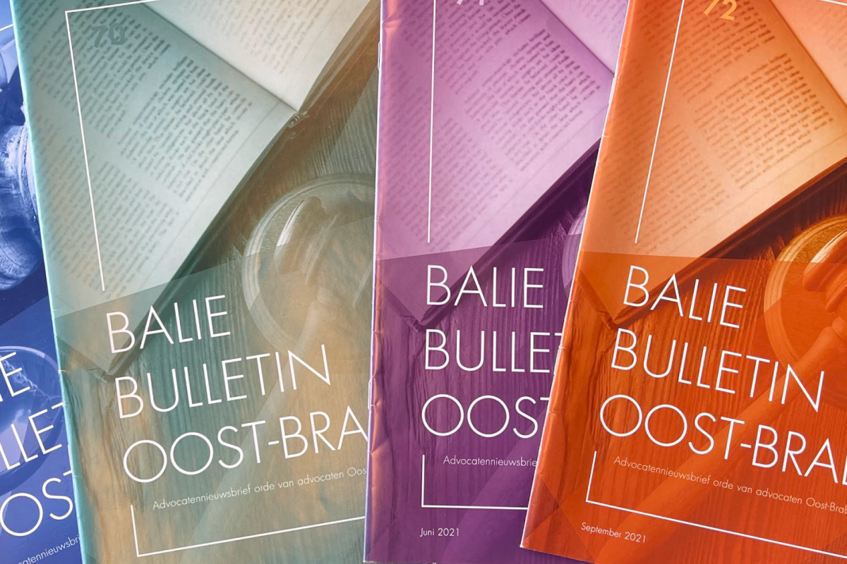 Vier edities van het baliebulletin op elkaar
